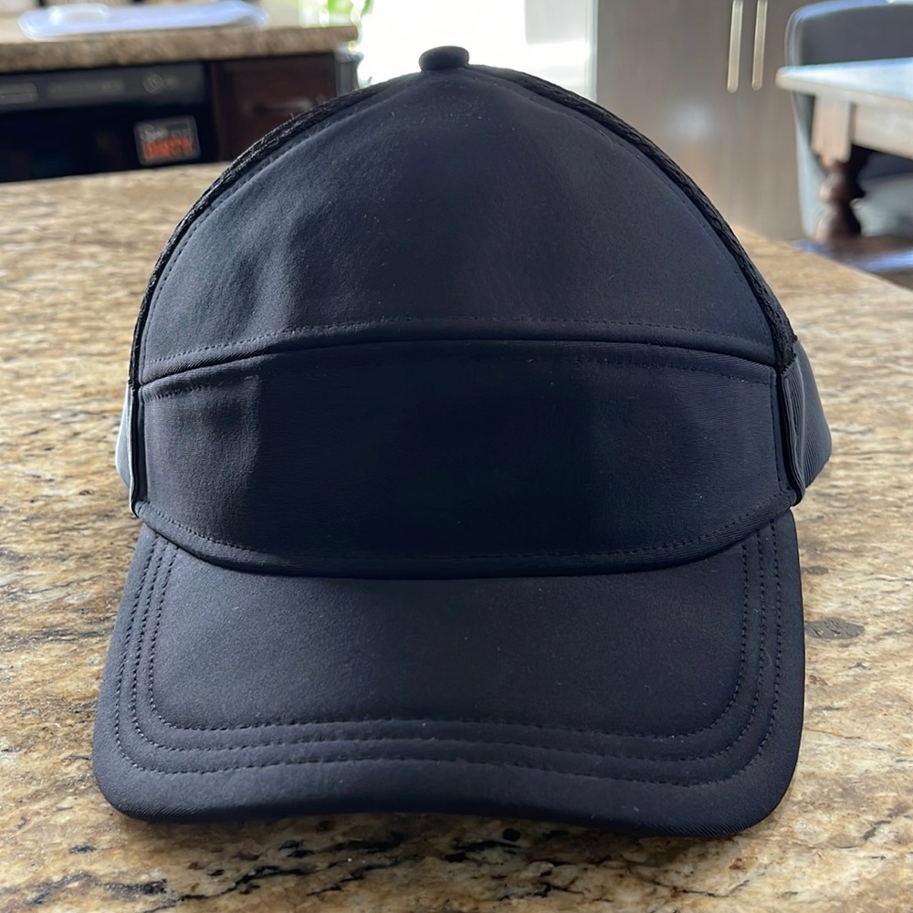 Black lululemon mesh trucker style baseball cap